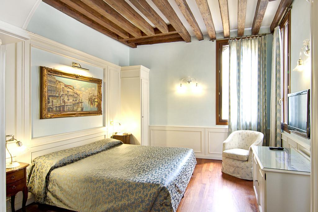 Pensión Palazzo La Scala 3*