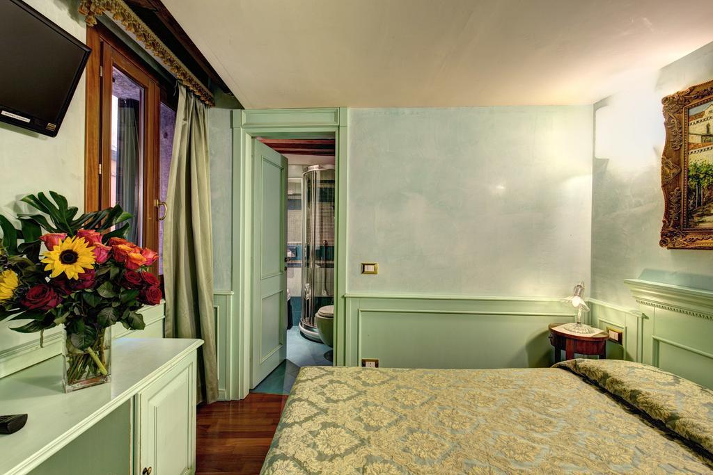 Pensión Palazzo La Scala 3*